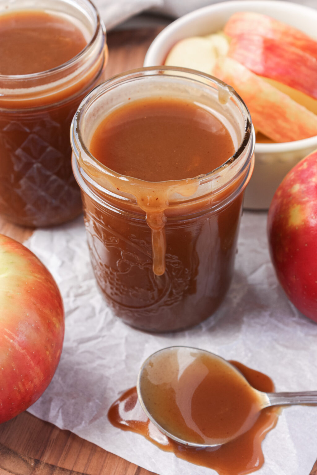 Brown Sugar Caramel Sauce - thetickledtastebud.com